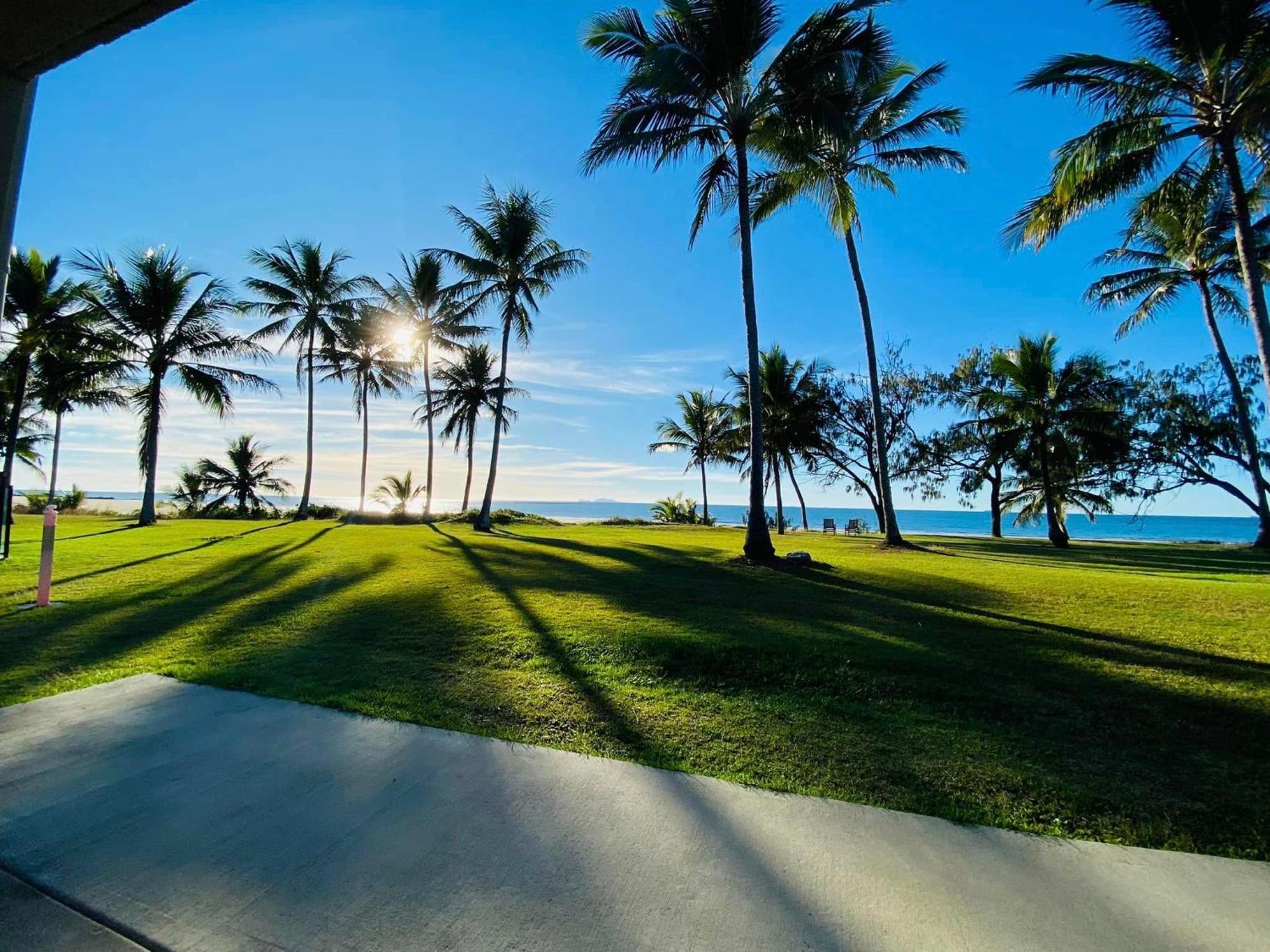 Sarina Beach Motel Grasstree Beach Esterno foto