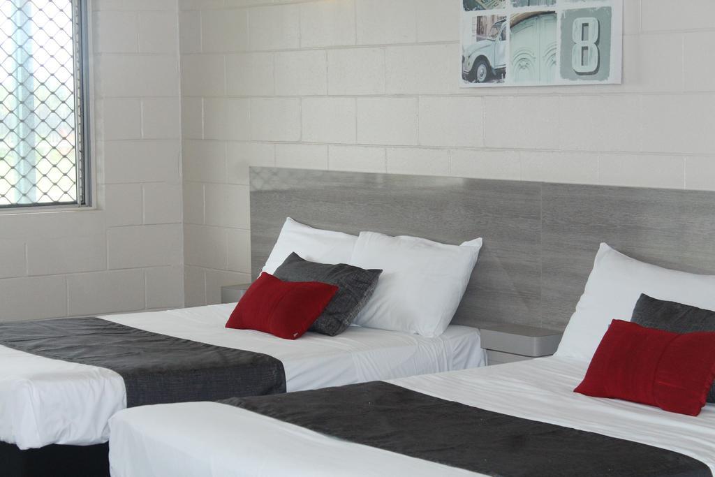 Sarina Beach Motel Grasstree Beach Esterno foto